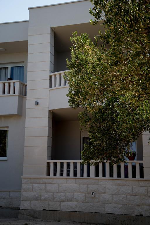 Waterfront Apartments - Tučepi Buitenkant foto