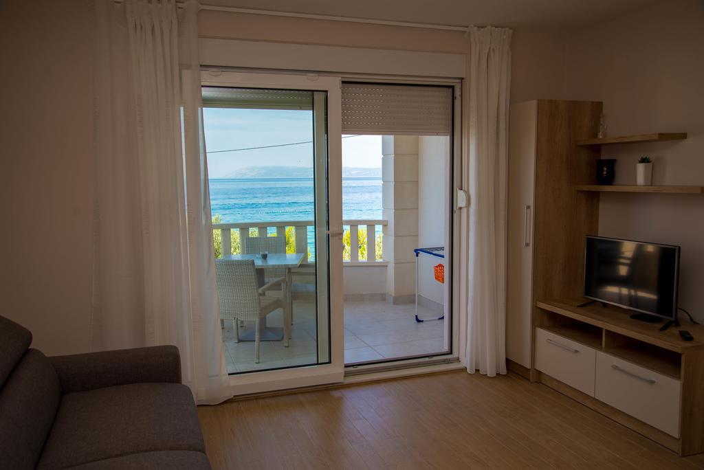 Waterfront Apartments - Tučepi Buitenkant foto