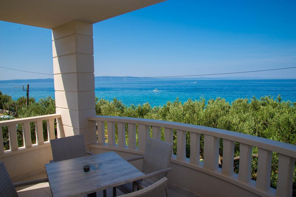 Waterfront Apartments - Tučepi Buitenkant foto